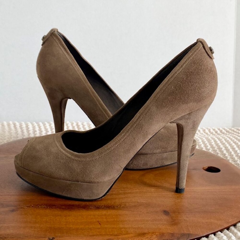 SOLD STUART WEITZMAN Palace Peep Toe Mushroom Brown Suede Pump Platform Heels